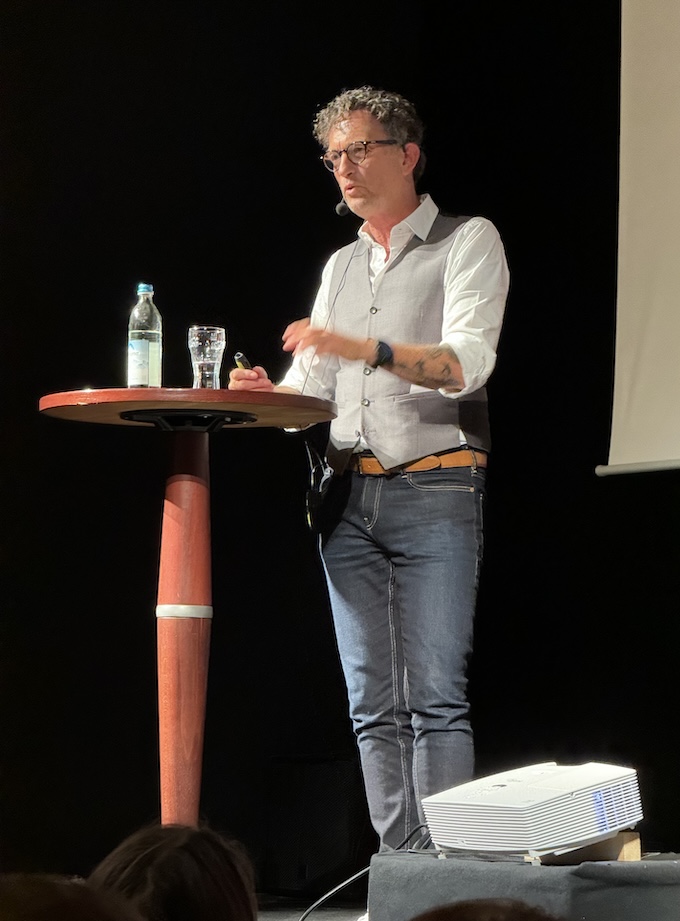 Vortrag von Dr. Friedrich Pürner im Stadttheater